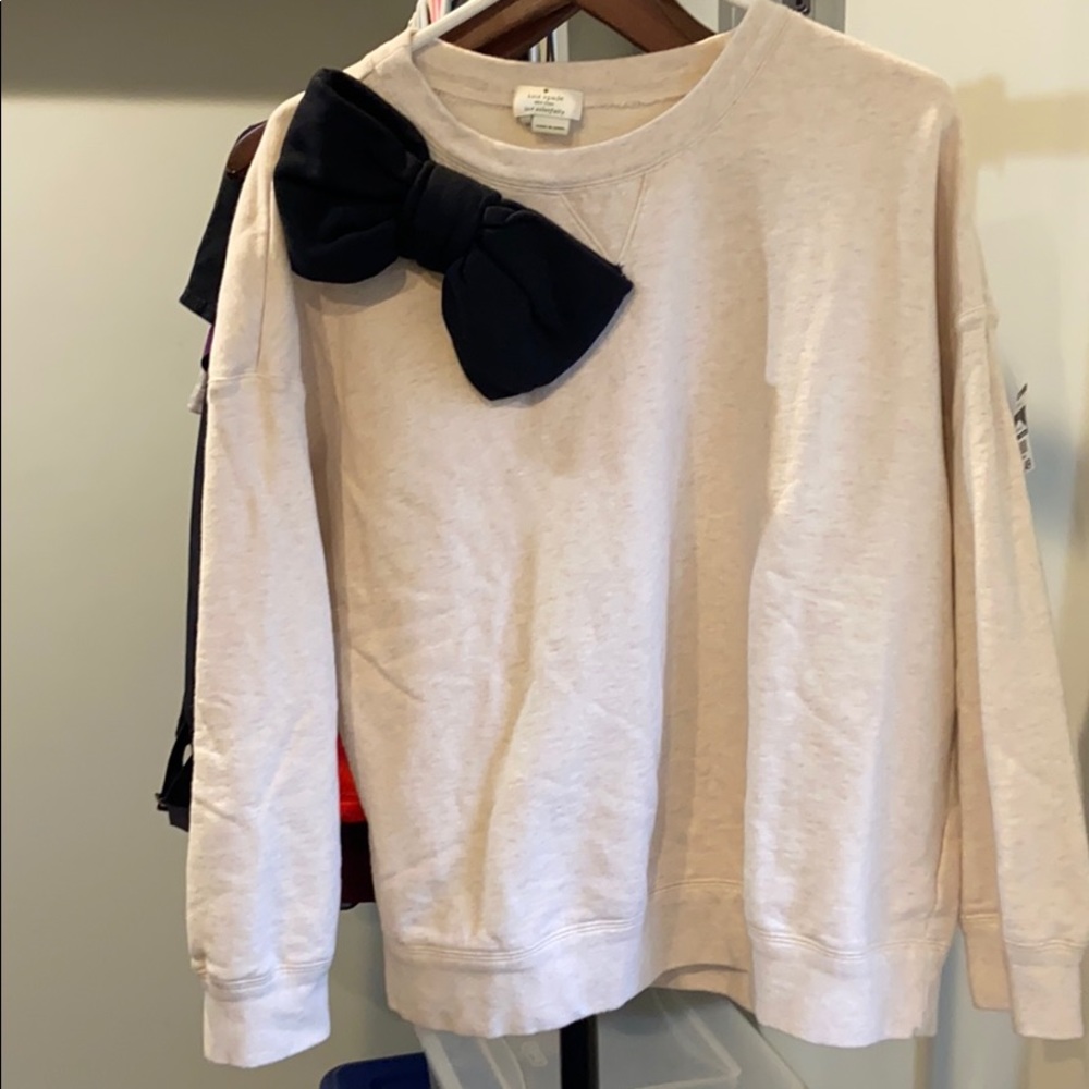 LN- Kate Spade sweatshirt with a black bow